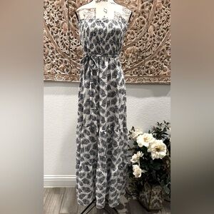 ee:some White & Navy Blue Palm Print Tiered Skirt Smocked Strapless Maxi Dress